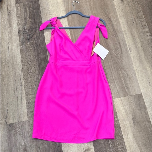 Gilli Dresses & Skirts - ❄️Gilli Hot Pink Mini Dress with Bow Straps